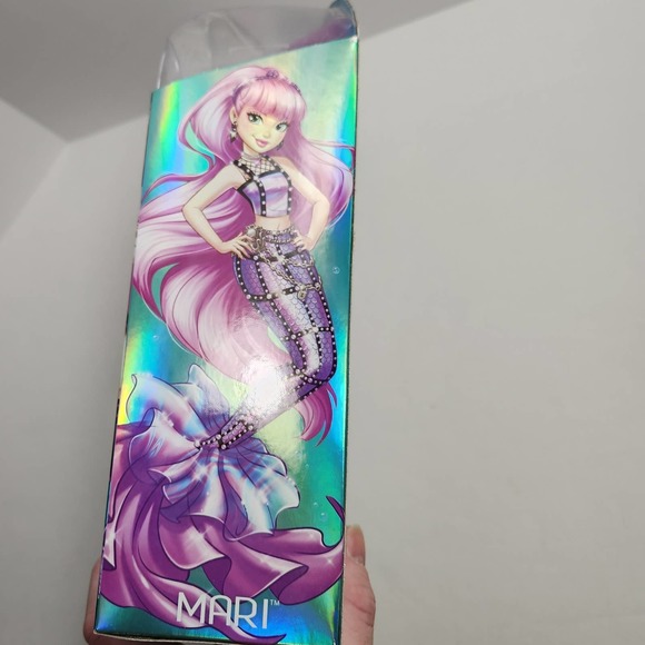 Mermaid Fashion - 2 in 1 Play - Removable Tail - Mari - Picture 5 of 6